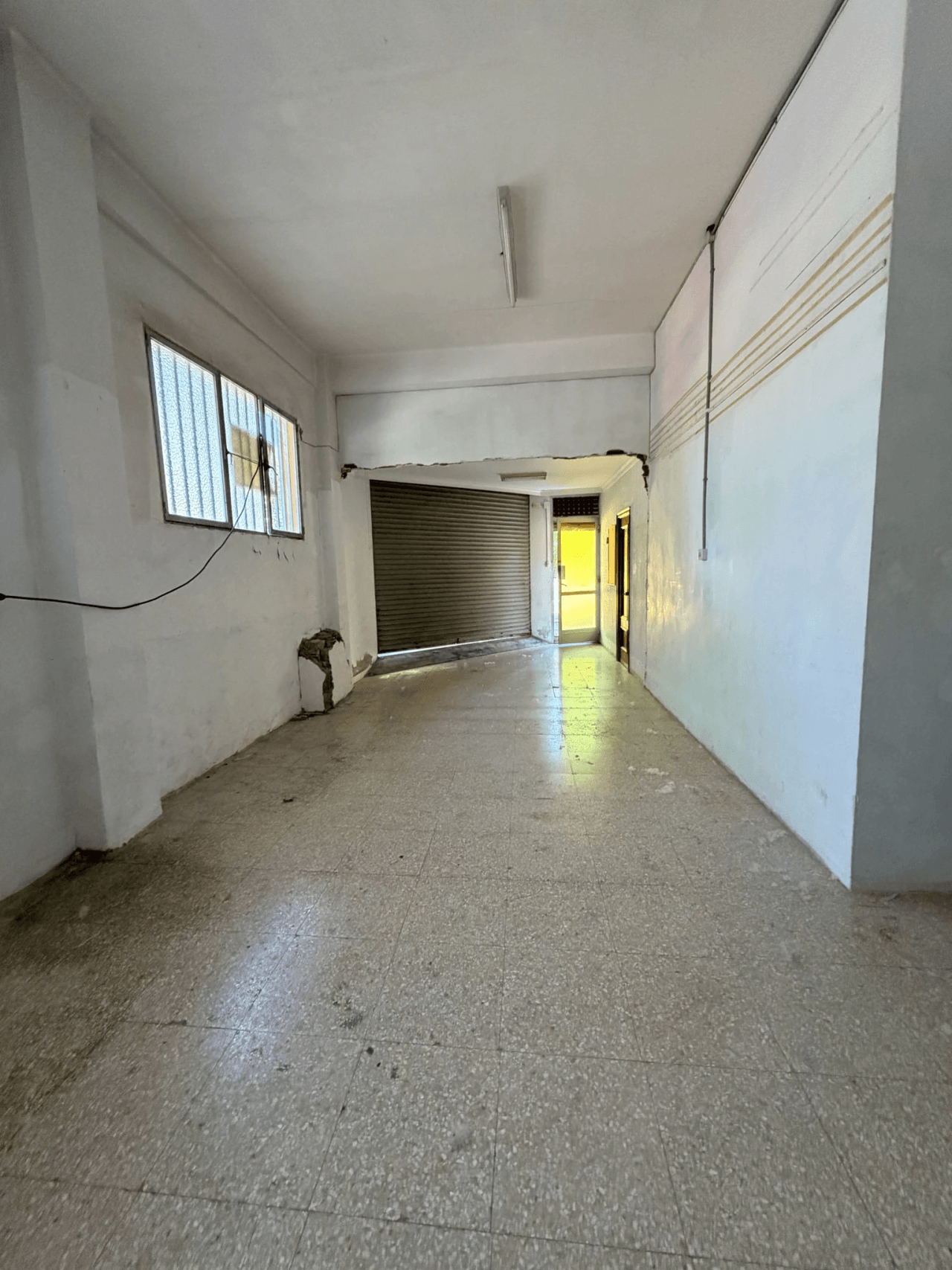 Local comercial en venta en Muro d'Alcoi, Alicante.